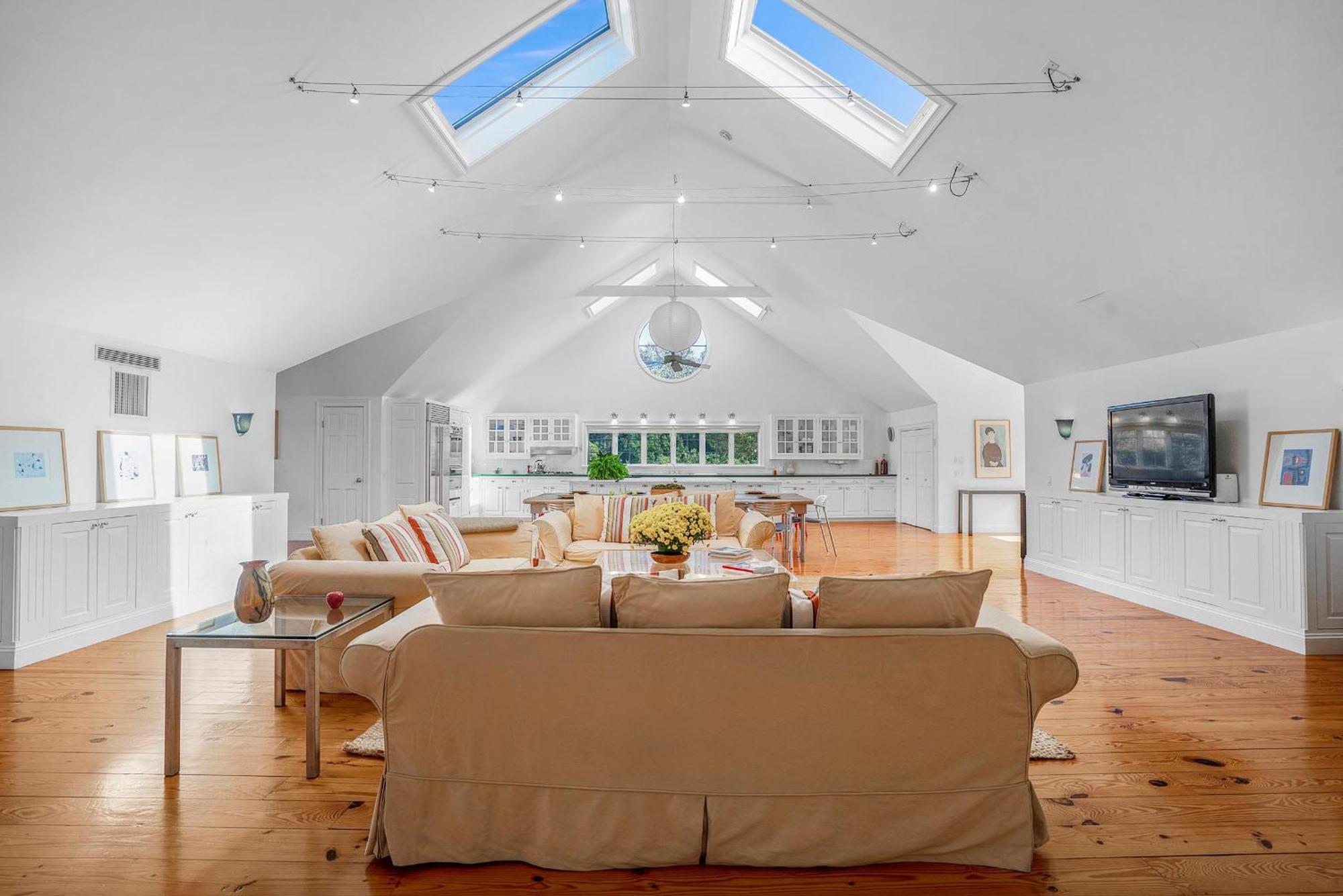 Large Modern North Fork Barn:Vineyards In Backyard, Harbes Farms Villa Mattituck Buitenkant foto